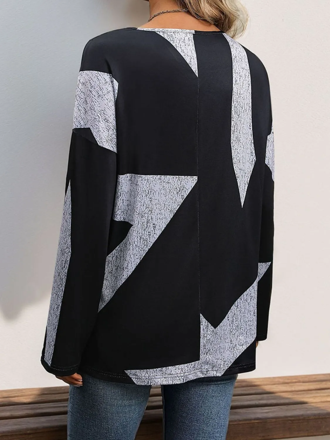 Color Block V-Neck Long Sleeve Top