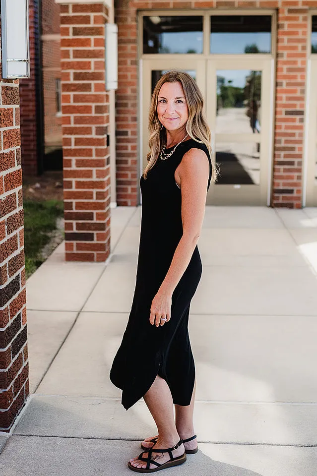 Flowy Sleeveless Dress